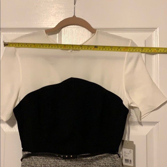 Dress - Picture 5 of 10